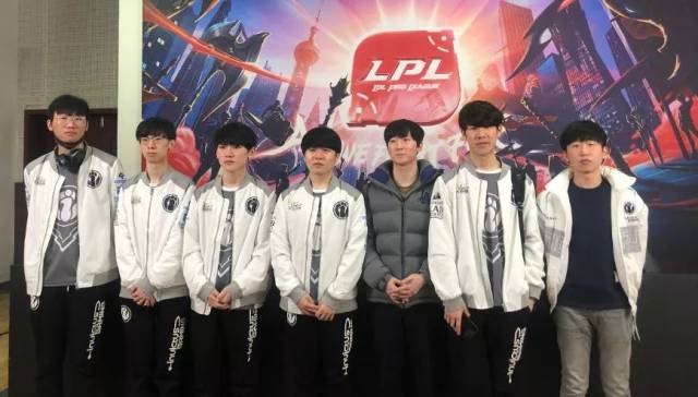 为羽毛球运 为羽毛球运