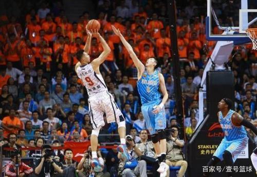 并创办了多 并创办了多