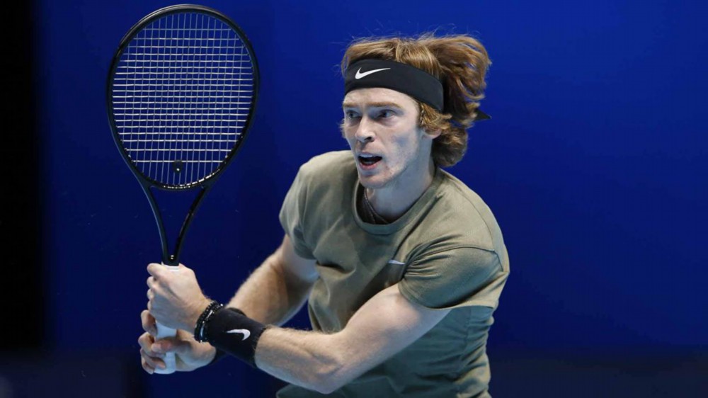 在一次次飞 在一次次飞